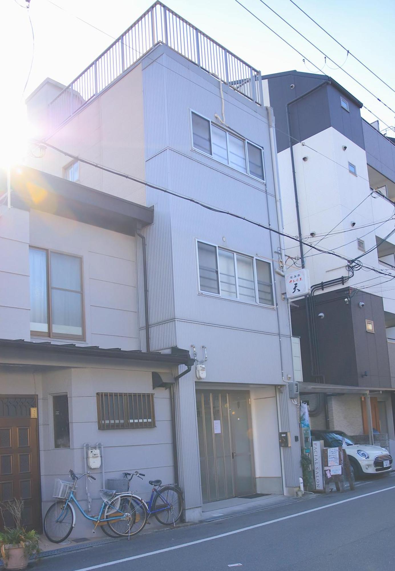 Guesthouse Atelier Ten 民泊アトリエ天 Osaka Exterior photo